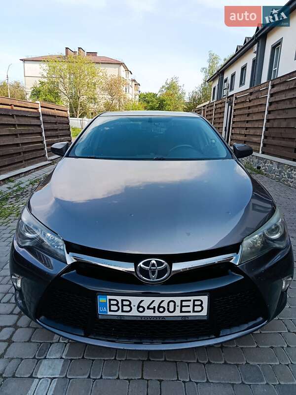 Седан Toyota Camry 2014 в 