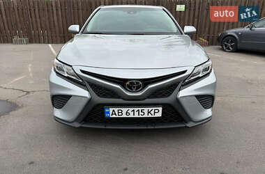 Седан Toyota Camry 2018 в 