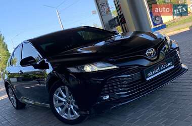 Седан Toyota Camry 2019 в 