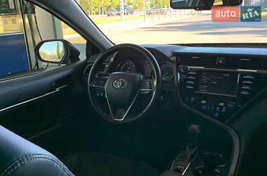 Седан Toyota Camry 2019 в 