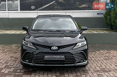 Седан Toyota Camry 2021 в 
