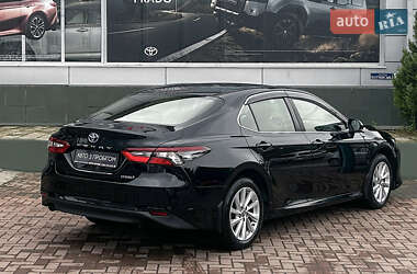 Седан Toyota Camry 2021 в 