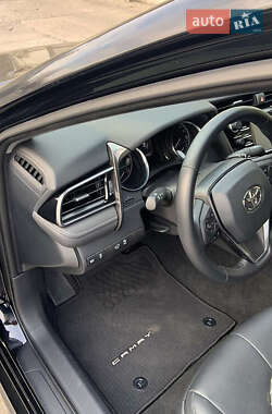 Седан Toyota Camry 2019 в 
