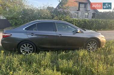 Седан Toyota Camry 2015 в 