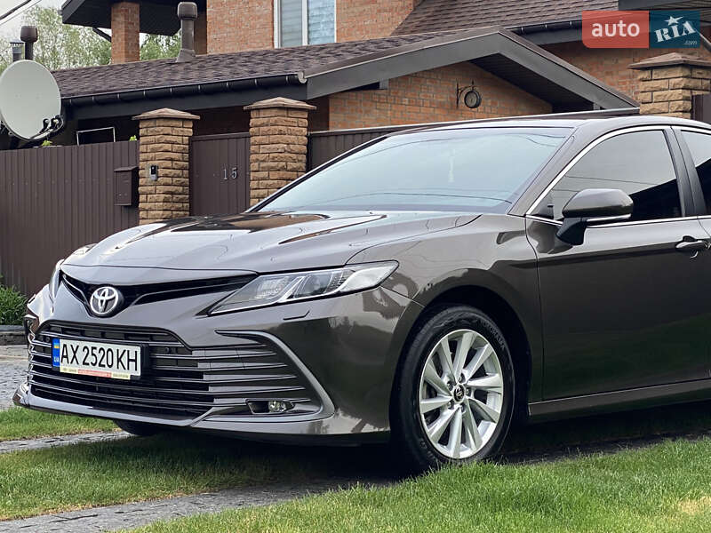Седан Toyota Camry 2021 в Києві
