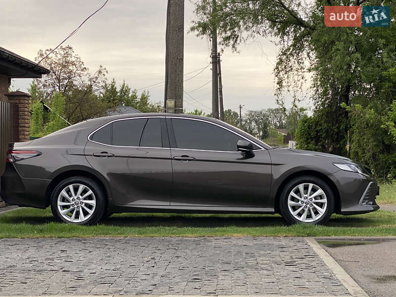 Седан Toyota Camry 2021 в Києві