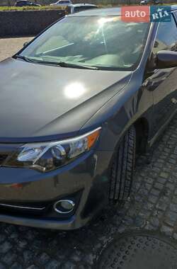Седан Toyota Camry 2012 в 