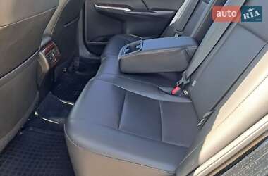 Седан Toyota Camry 2013 в 