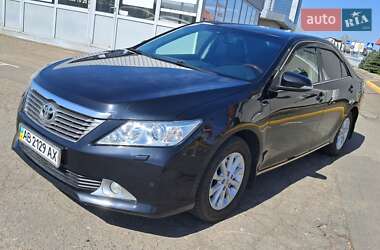 Седан Toyota Camry 2013 в Києві