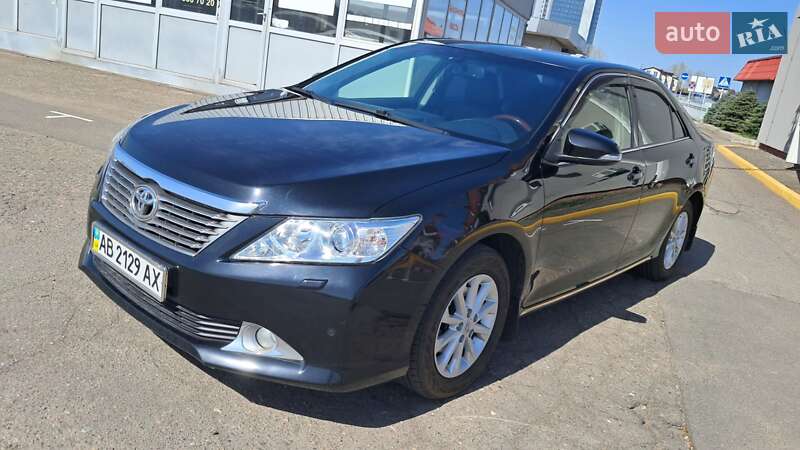 Седан Toyota Camry 2013 в 