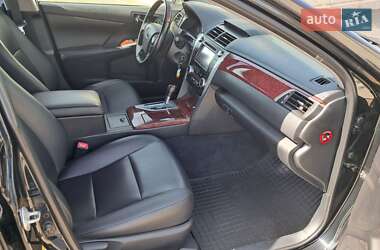 Седан Toyota Camry 2013 в 