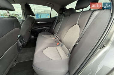 Седан Toyota Camry 2021 в 