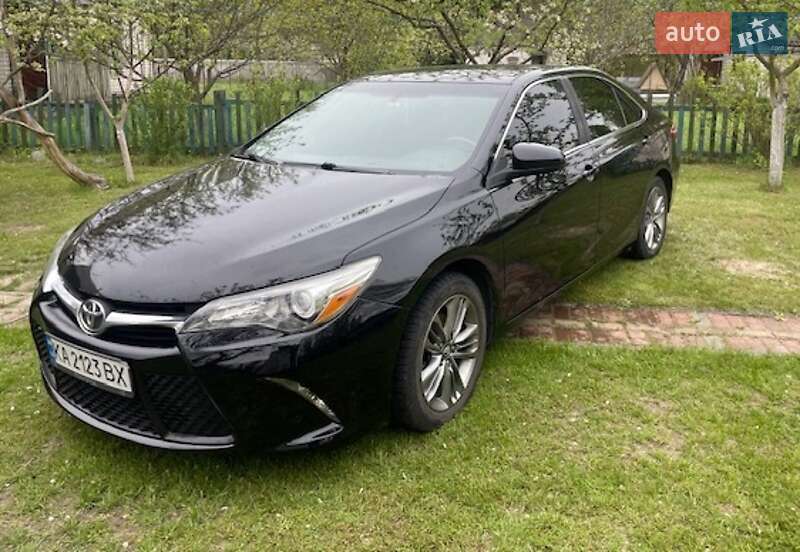 Toyota Camry 2016