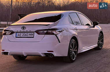 Седан Toyota Camry 2017 в 