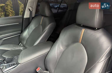 Седан Toyota Camry 2019 в 