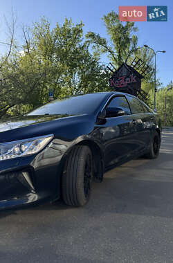Седан Toyota Camry 2016 в 