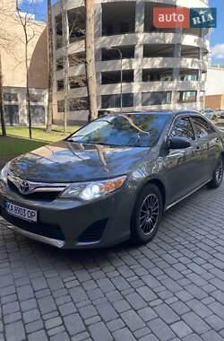 Седан Toyota Camry 2014 в Броварах