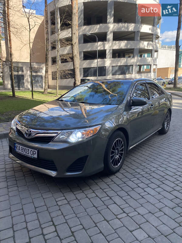 Toyota Camry 2014