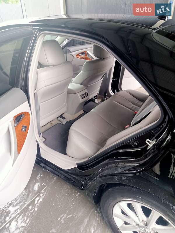 Седан Toyota Camry 2011 в Стрые