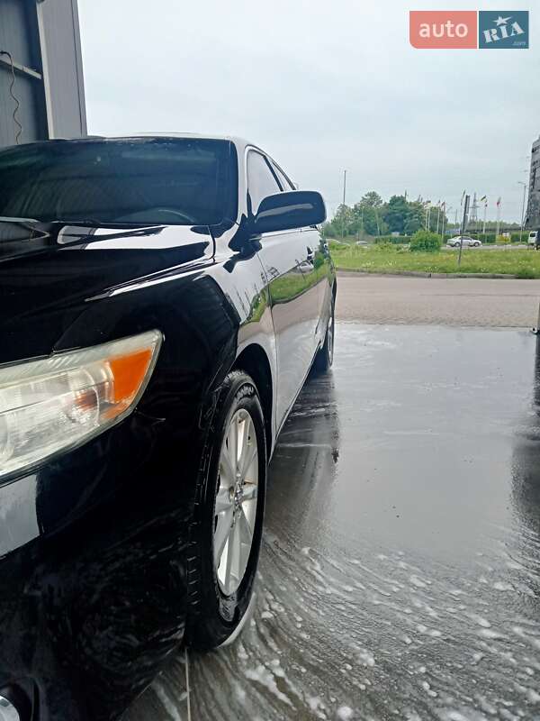 Седан Toyota Camry 2011 в Стрые