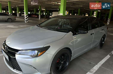 Седан Toyota Camry 2015 в 
