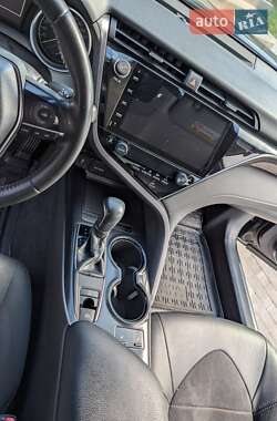 Седан Toyota Camry 2018 в 