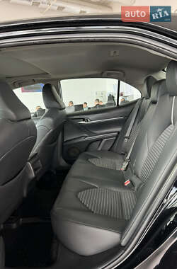 Седан Toyota Camry 2017 в 