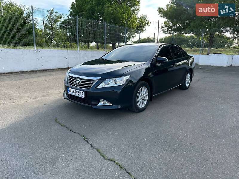 Седан Toyota Camry 2012 в 