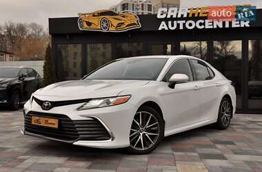 Седан Toyota Camry 2021 в Киеве