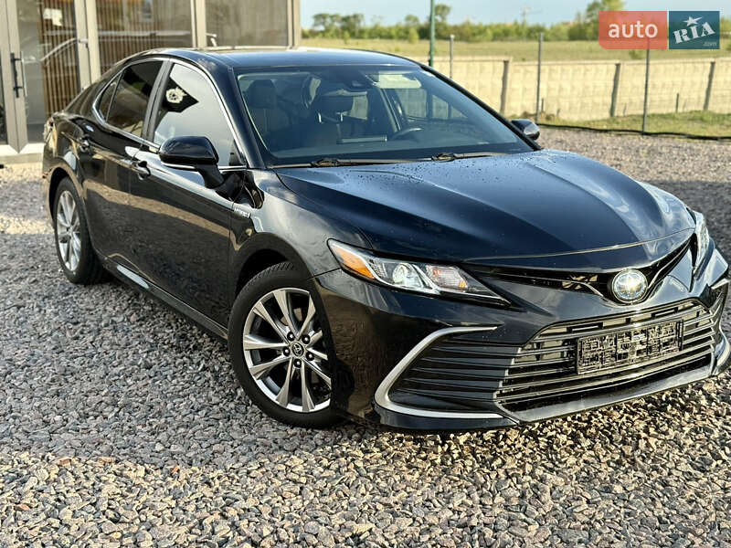 Седан Toyota Camry 2021 в Киеве