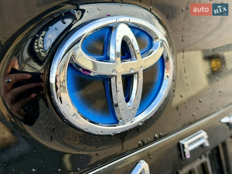 Седан Toyota Camry 2021 в Киеве