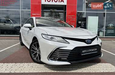 Седан Toyota Camry 2021 в 