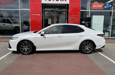 Седан Toyota Camry 2021 в 