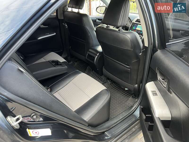 Седан Toyota Camry 2015 в Одессе