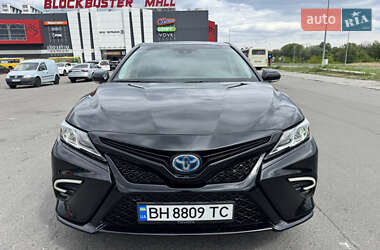 Седан Toyota Camry 2017 в 