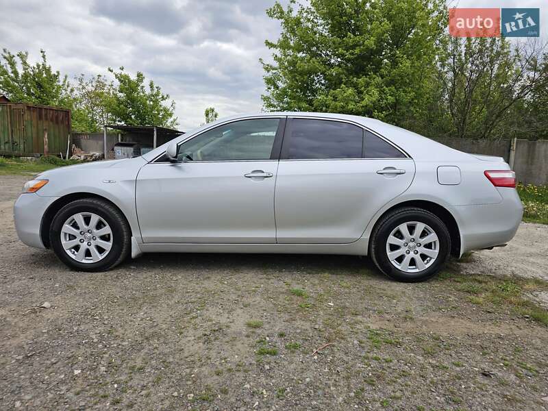 Седан Toyota Camry 2006 в Луцке