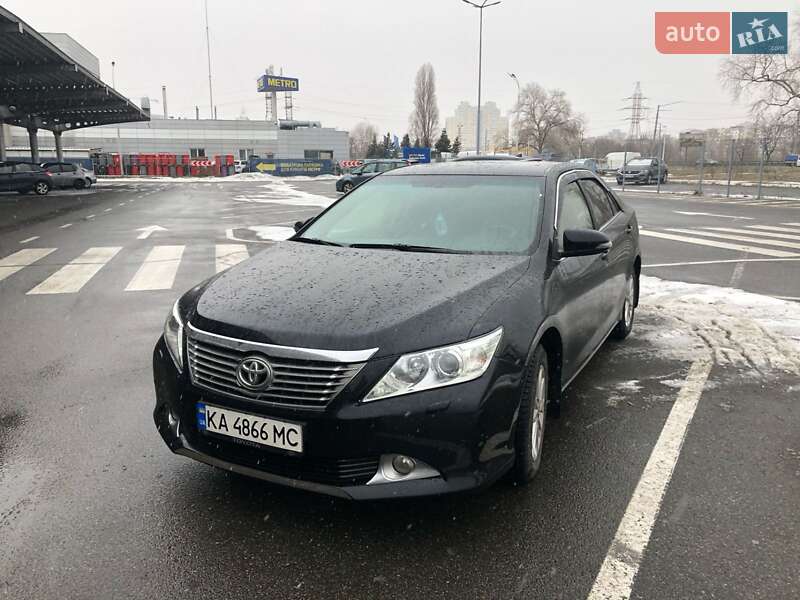 Toyota Camry 2012