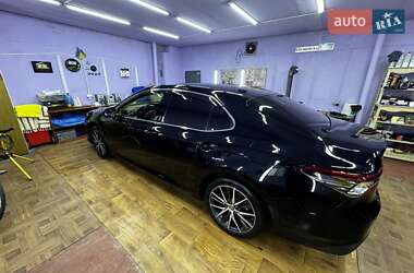 Седан Toyota Camry 2023 в 