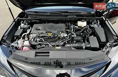 Седан Toyota Camry 2023 в 
