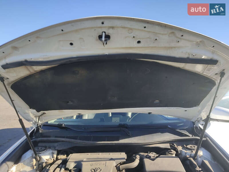 Седан Toyota Camry 2013 в Житомирі