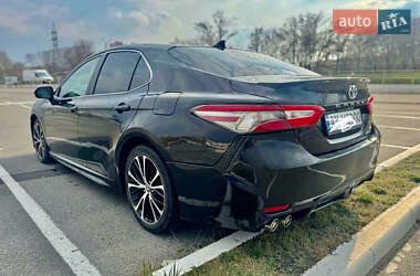Седан Toyota Camry 2020 в 