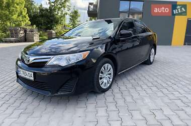 Седан Toyota Camry 2014 в Львове