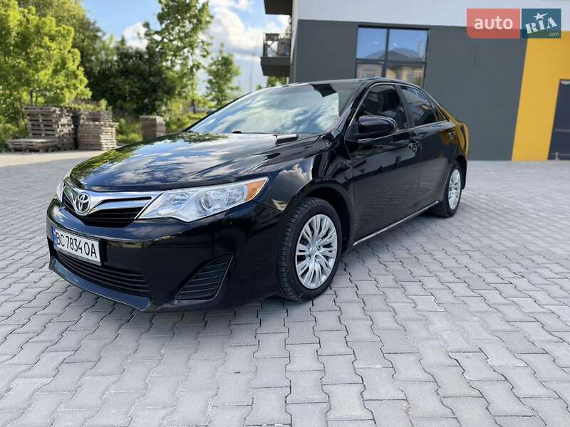 Toyota Camry 2014