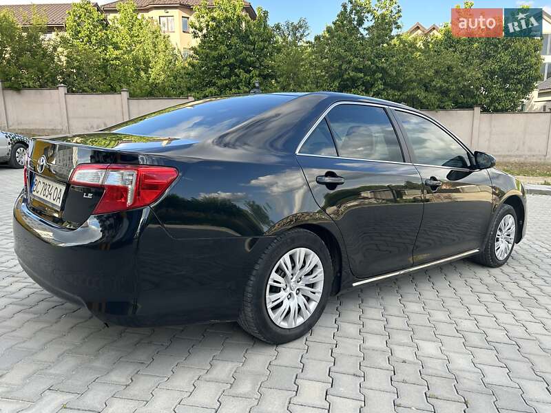 Седан Toyota Camry 2014 в Львове