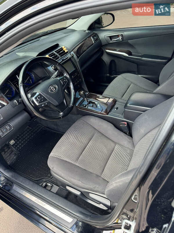 Седан Toyota Camry 2015 в Києві