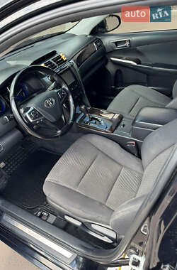 Седан Toyota Camry 2015 в 