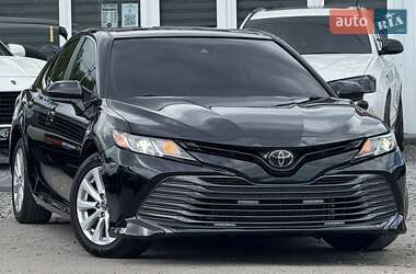 Седан Toyota Camry 2018 в 