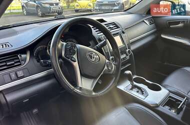 Седан Toyota Camry 2014 в 