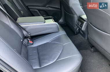 Седан Toyota Camry 2018 в 