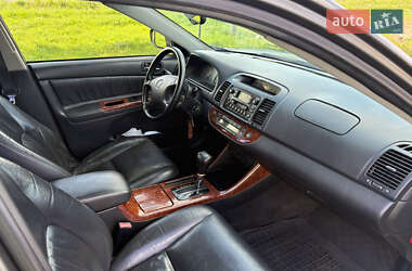 Седан Toyota Camry 2003 в 